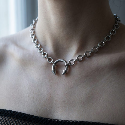 Horseshoe Chain Choker